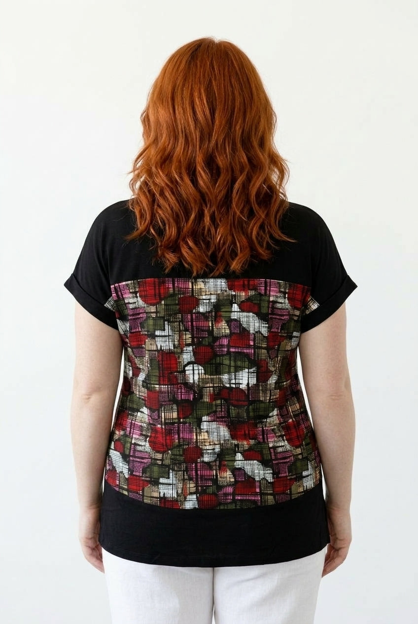 V Yaka Renk Bloklu T-shirt